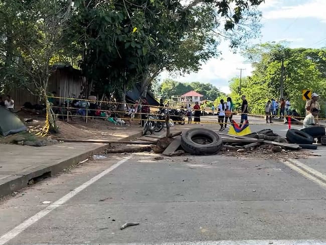 Bloqueo en la vía Guaviare - Meta