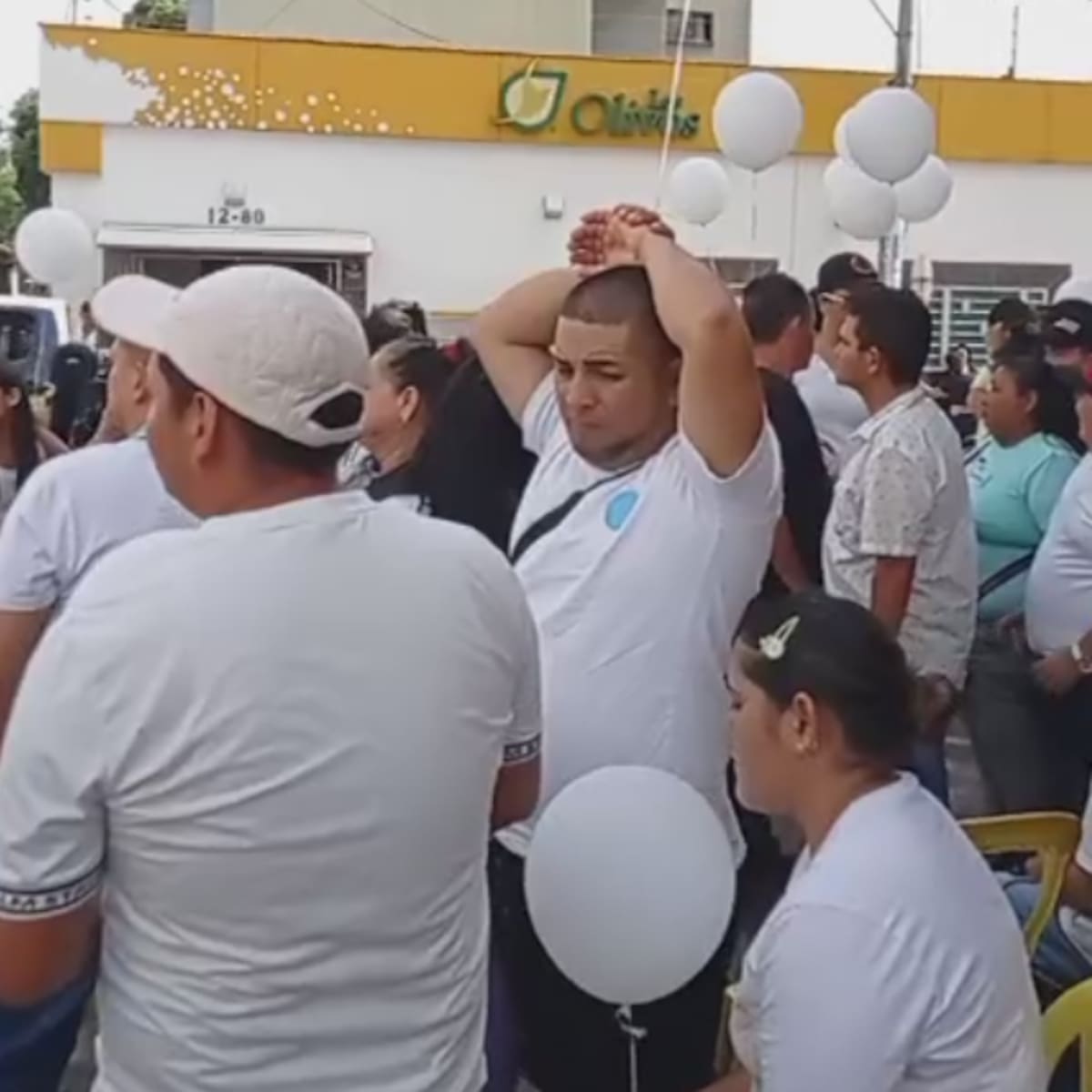 Vendedores ambulantes despidieron con un adiós a su compañero asesinado por un extranjero