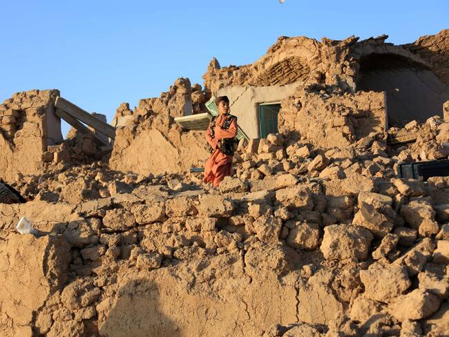 Herat (Afghanistan). Fuerte temblor devasta varias localidades al occidente de Afganistán. EFE.