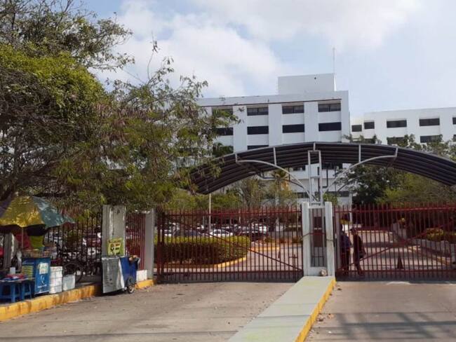 Renuncian 25 fisioterapeutas de la Clínica El Bosque por falta de insumos