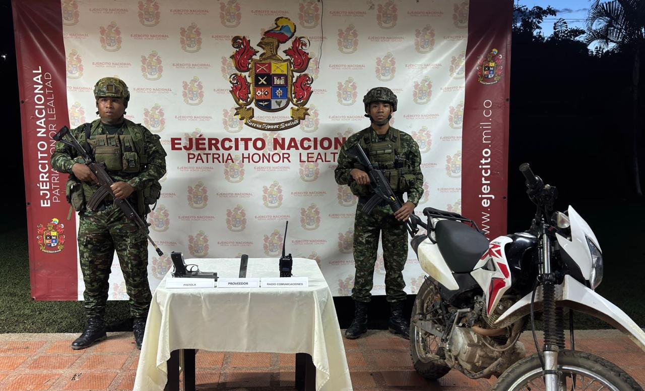 En medio de enfrentamientos, fue abatido presunto cabecilla del Clan del Golfo en el municipio de San Francisco quien sería responsable del homicidio de policías. Foto: Ejército