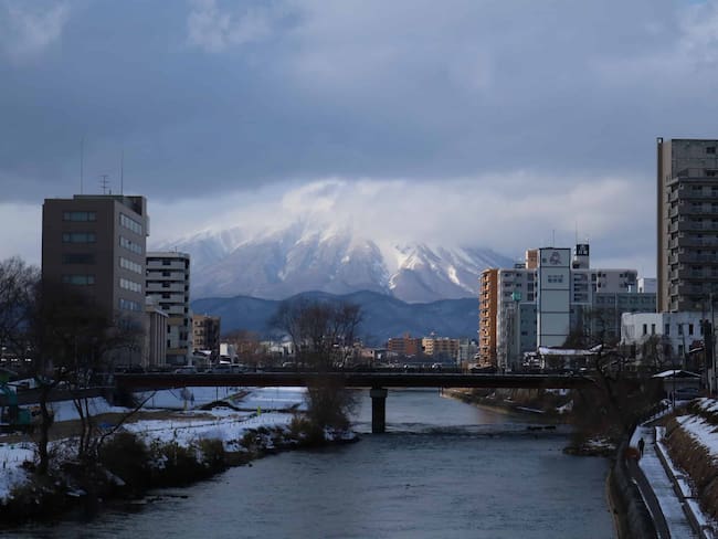 Japón emite una alerta de un posible tsunami tras un sismo de magnitud 6,7 en el mar