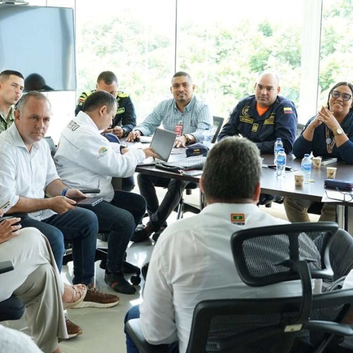 Autoridades vigilarán lista de precios para evitar estafas a turistas en puente de Reyes