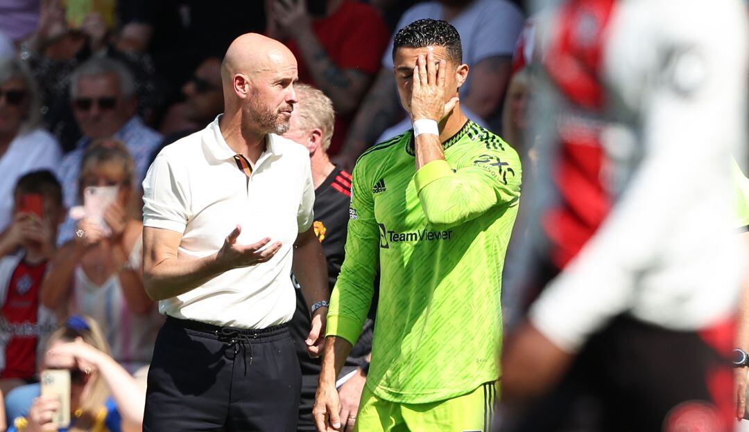 Erik Ten Hag (izq.) junto a Cristiano Ronaldo (der.) en Manchester United.