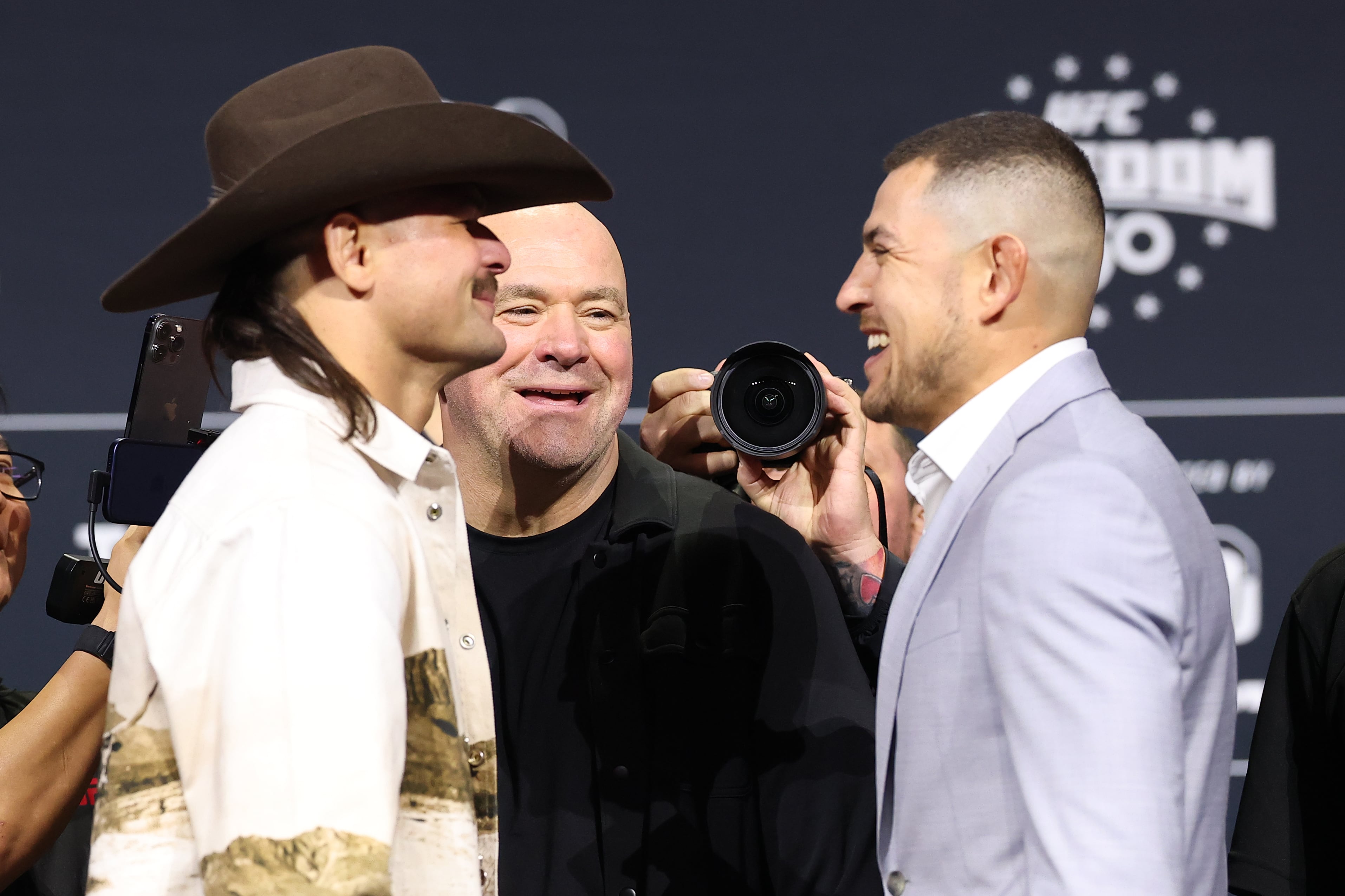 Diego Lopes y Steve Garcia. Foto: Getty Images.