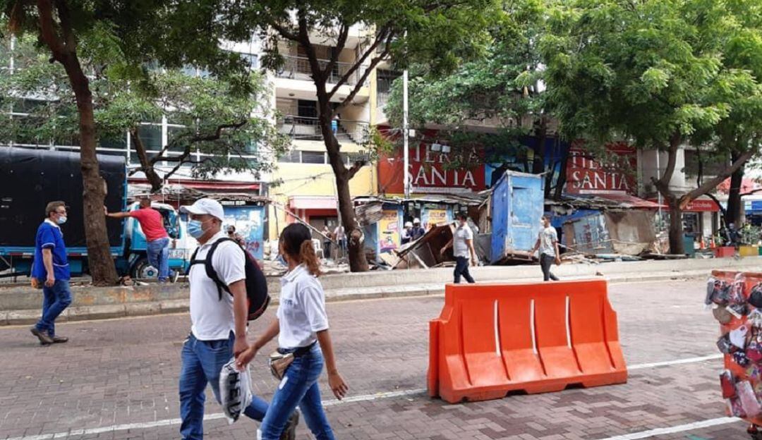 Vendedores reubicados.