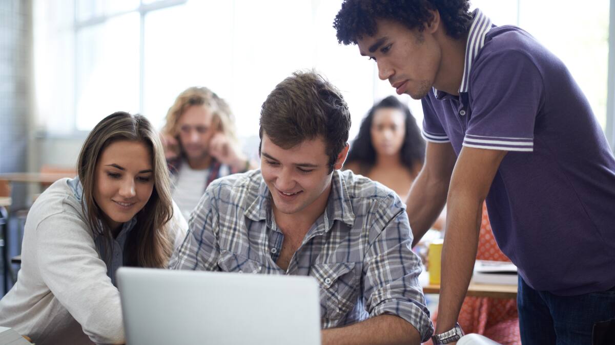 Educación superior y gratuita desde el colegio: iniciativas en educación que resalta Ruta Regiones