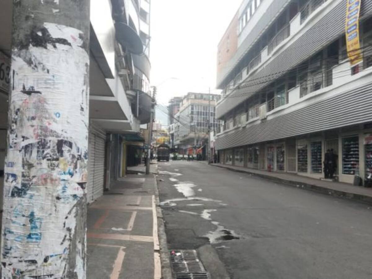 Video: Allanan centro comercial Panamá en busca de contrabando