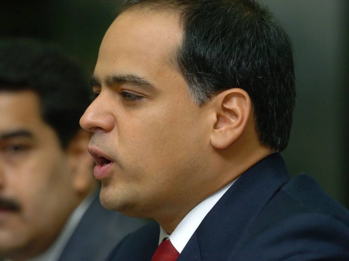 Exministro chavista alerta consecuencias para Colombia si “Maduro consolida su dictadura”