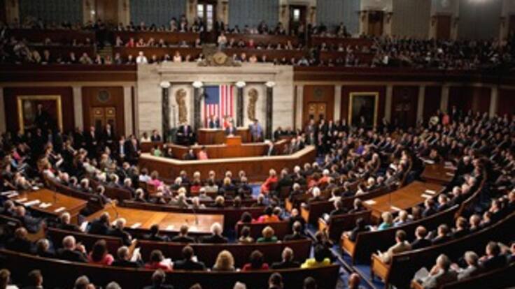 Cámara baja de EE.UU. aprueba pagos a empleados afectados por la crisis fiscal