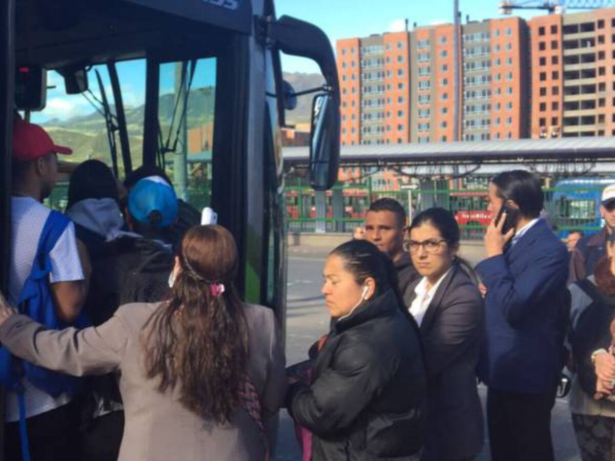 Varios puntos de Transmilenio afectados por el llamado "Paro del Sur"
