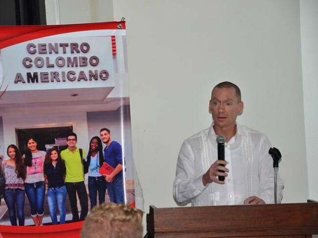 Estudiantes vulnerables de Cartagena reciben 40 becas de inglés por dos años