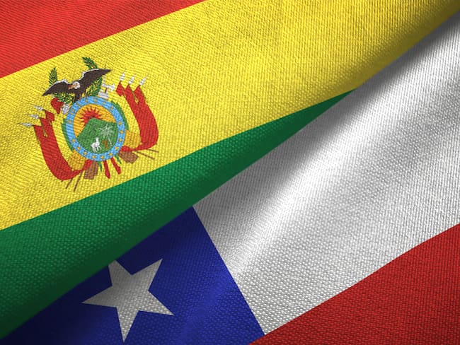Banderas de Bolivia y Chile.
(Foto: Getty)