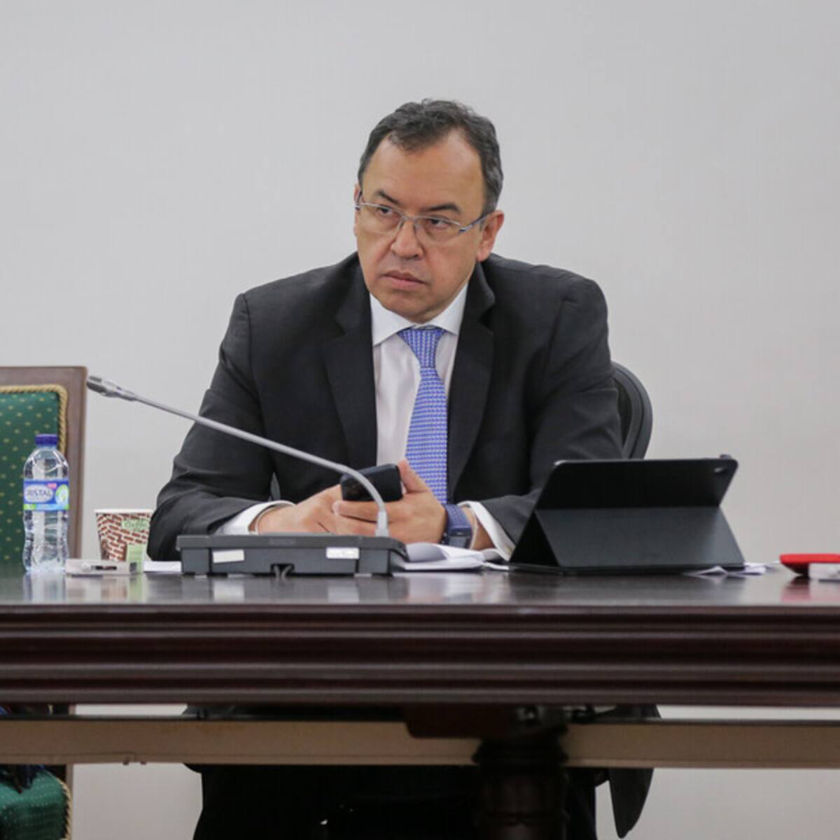 Gobierno insta a debatir ampliación del periodo presidencial, aunque no lo apoya
