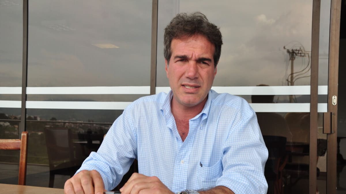 Por presunta relación con el Clan del Golfo, denuncian al senador Samy Merheg