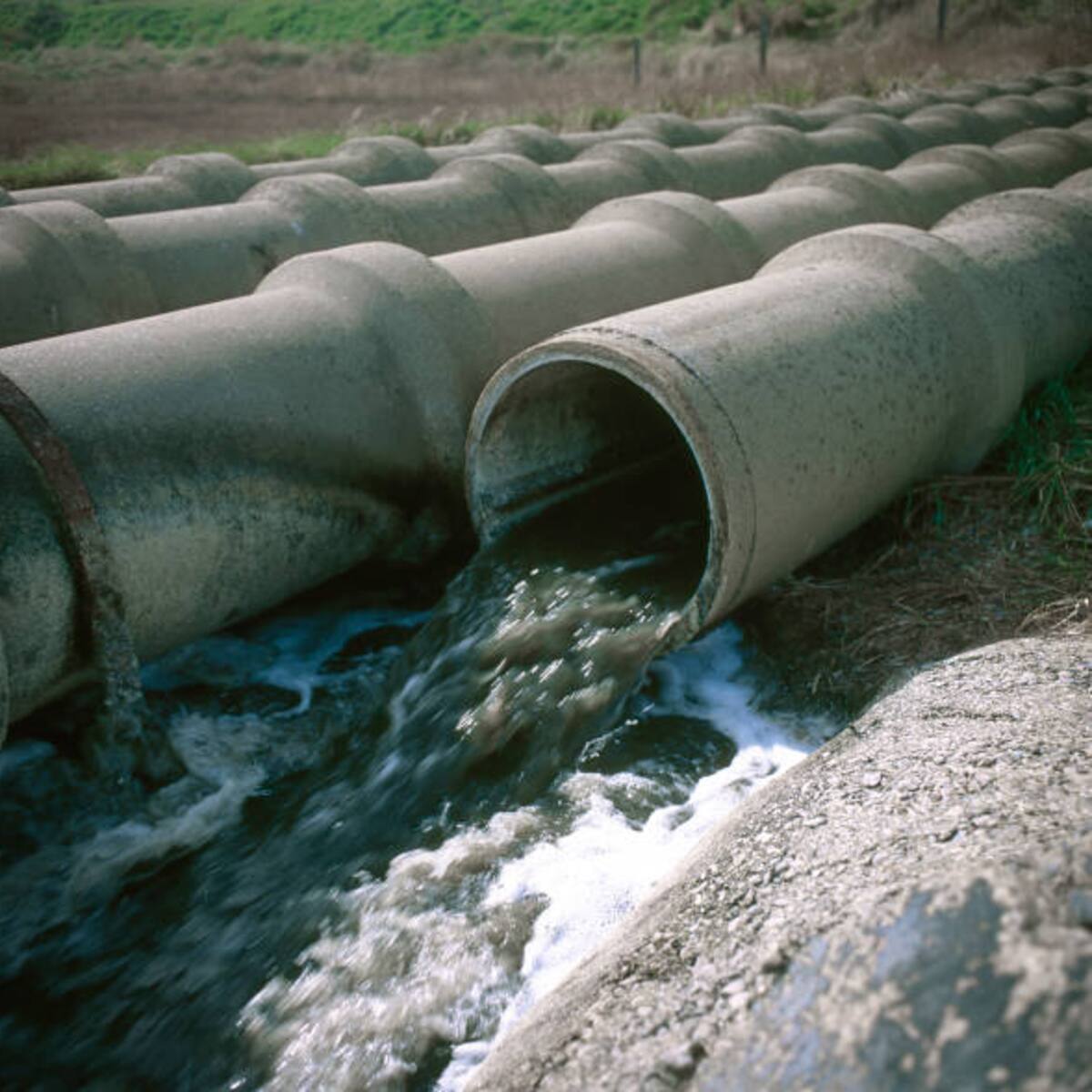 Autoridades anuncian tasa por vertimientos en Magdalena para controlar el daño ambiental