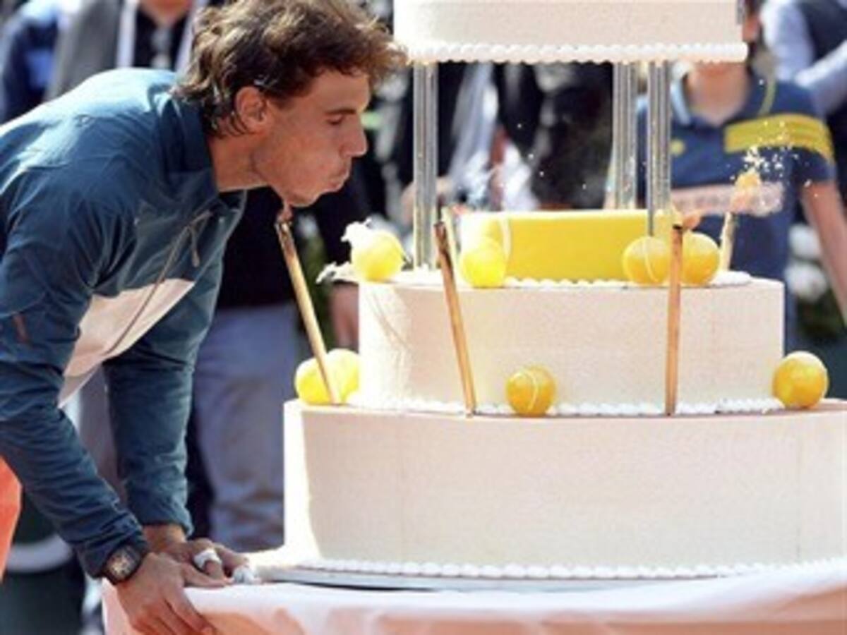 Nadal celebró su cumpleaños con victoria ante Nishikori en Roland Garros