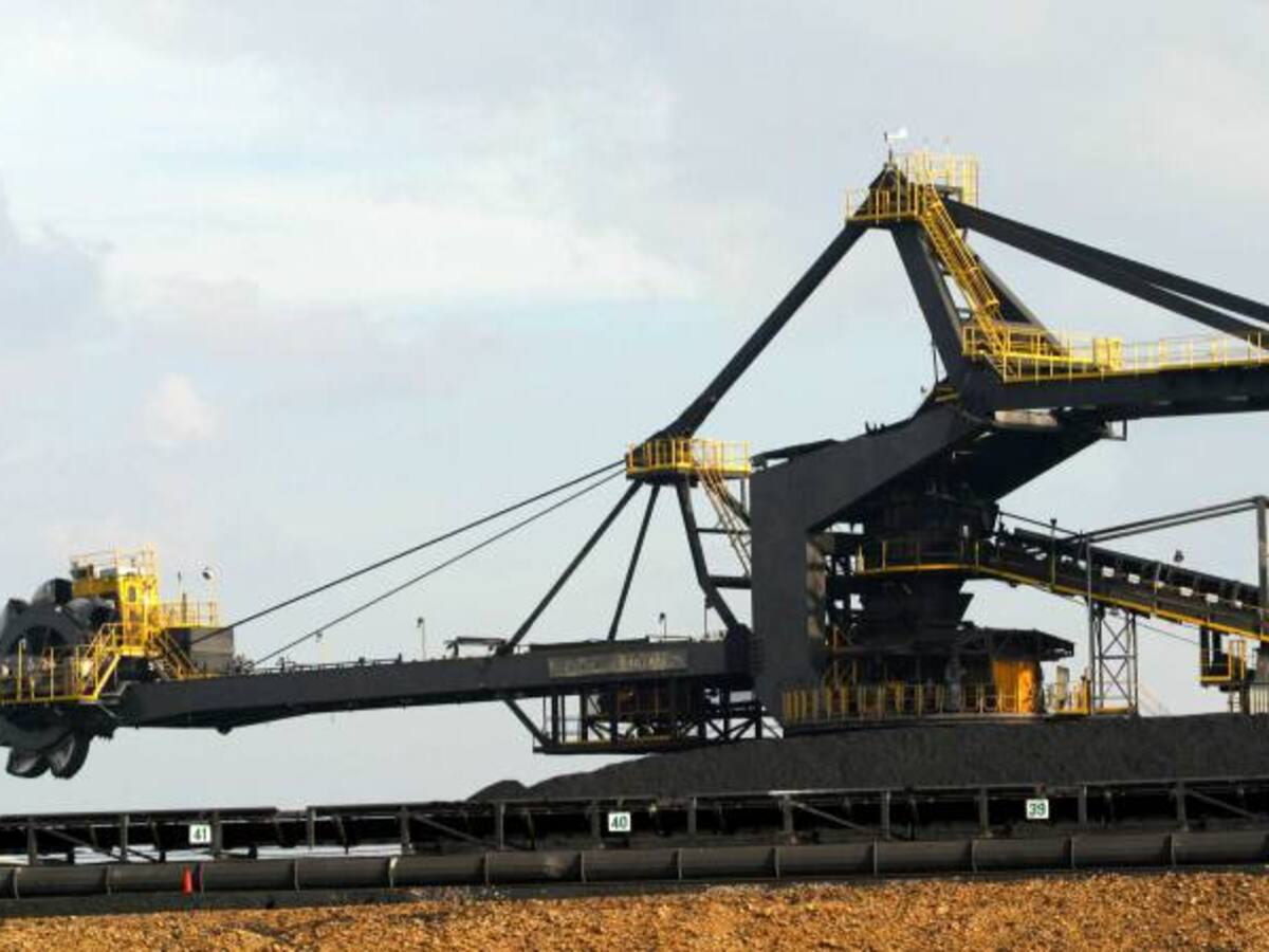 Acuerdo laboral evitaría huelga en Sintracarbón