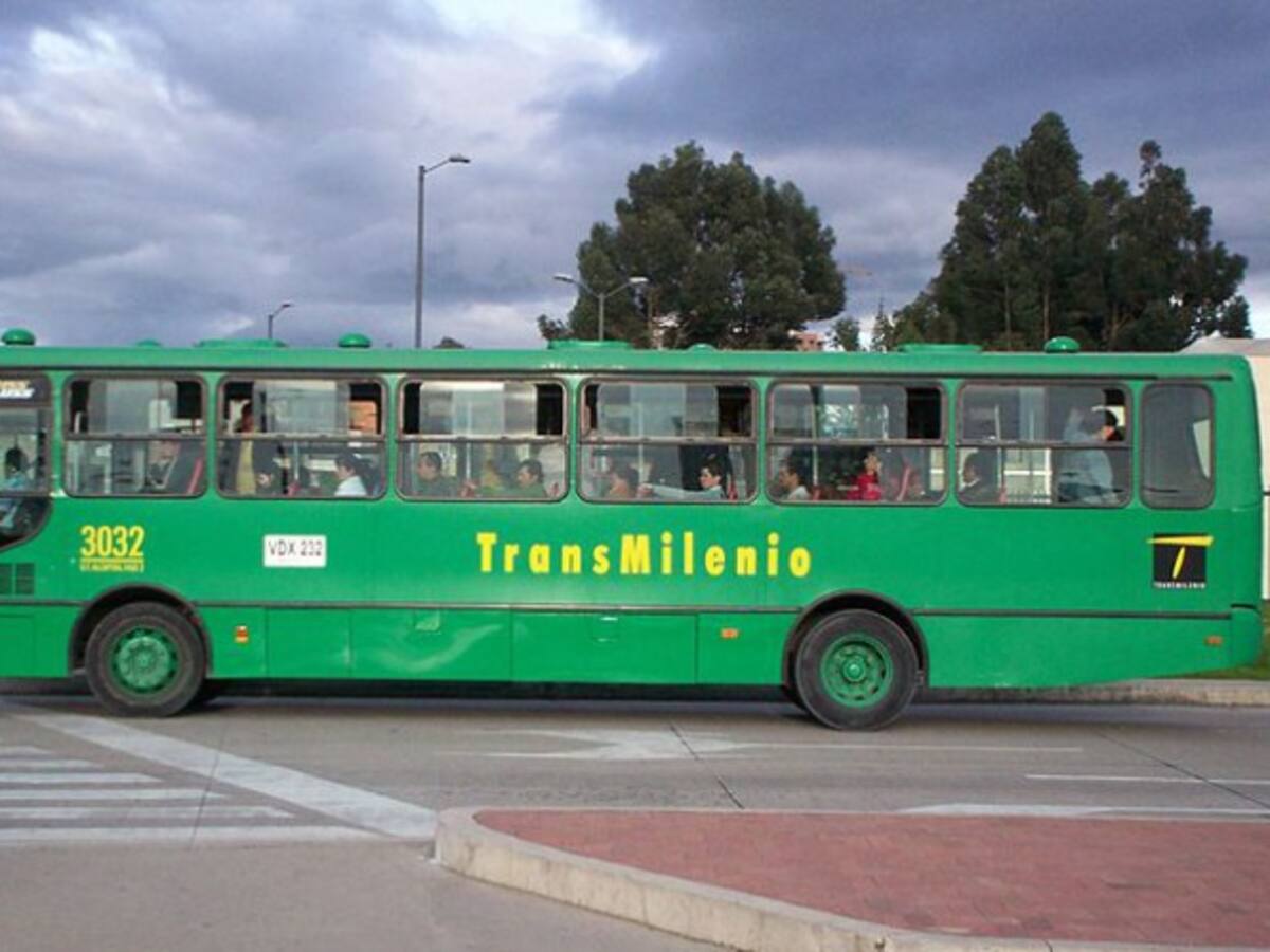 Denuncian otro asalto masivo en alimentador de Transmilenio