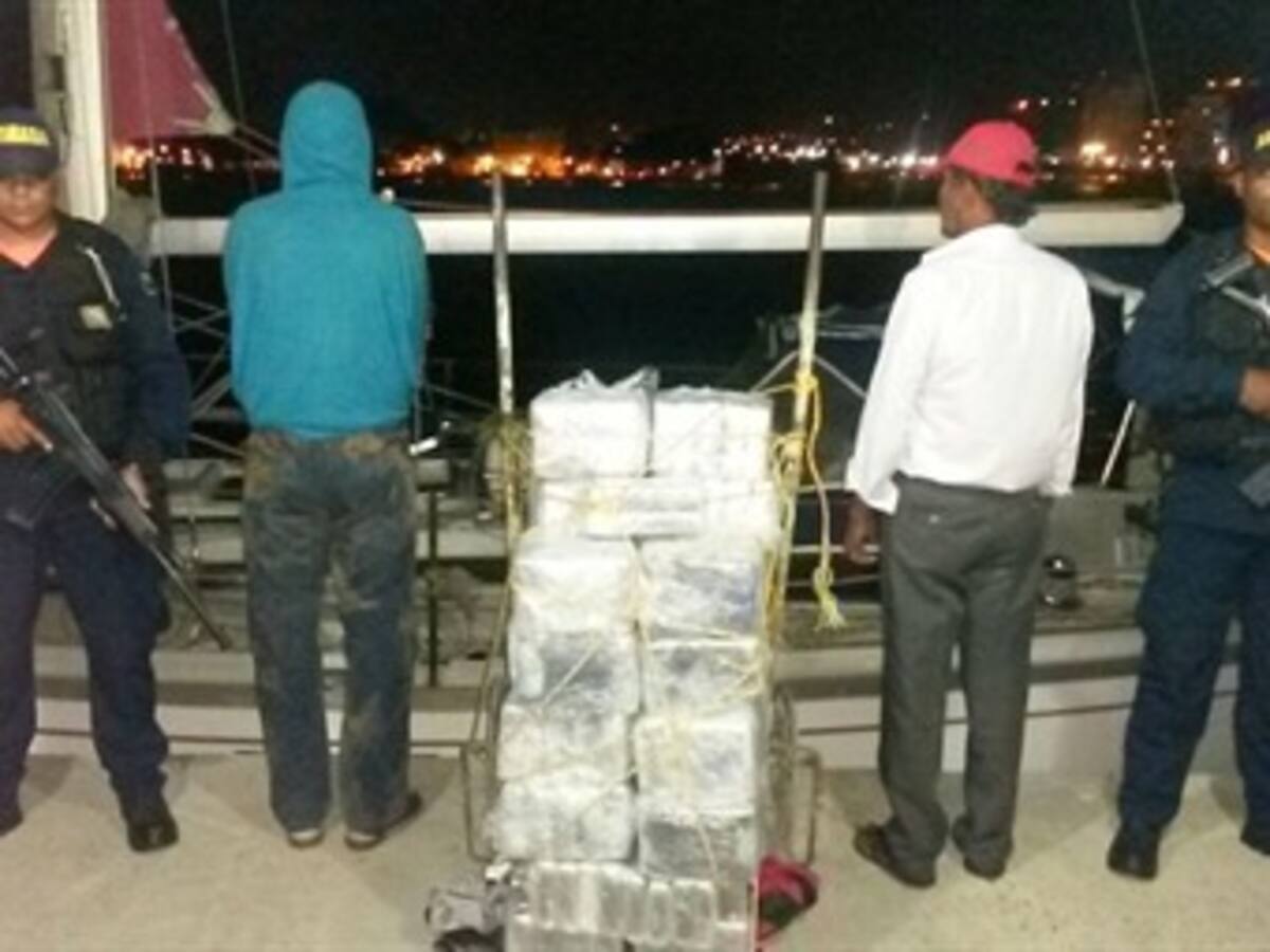 Armada Nacional halla cocaína a bordo de un velero en Cartagena