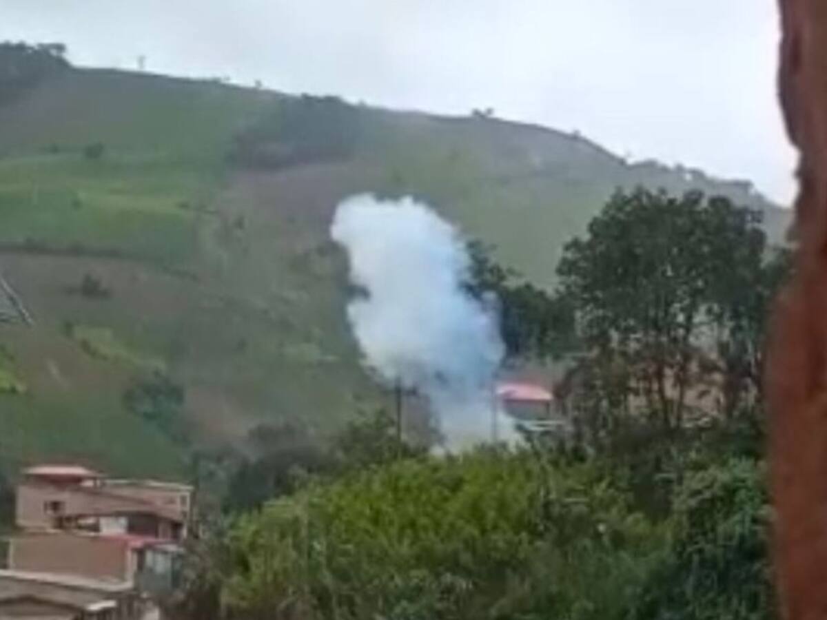 Nuevos combates generan temor en zona rural de Argelia, Cauca