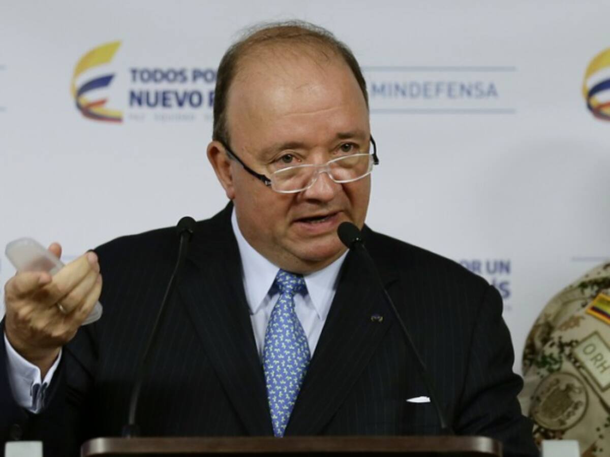 El MinDefensa ordenó investigar amenazas contra el caricaturista Matador