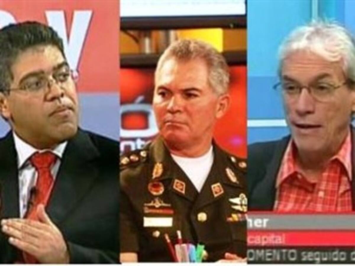Chávez nombra a tres funcionarios para cinco altos cargos