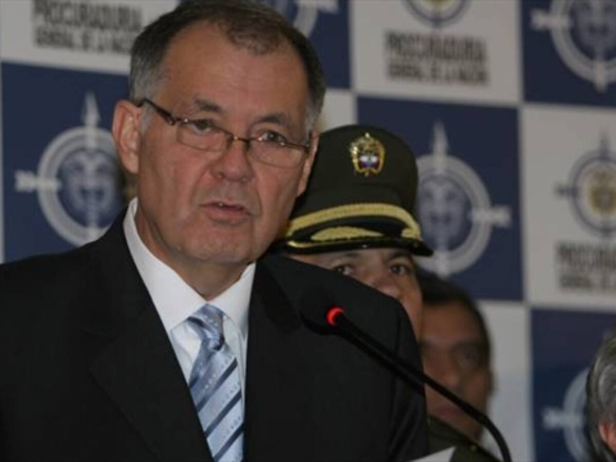 Santos le brindó protección a un terrorista: procurador