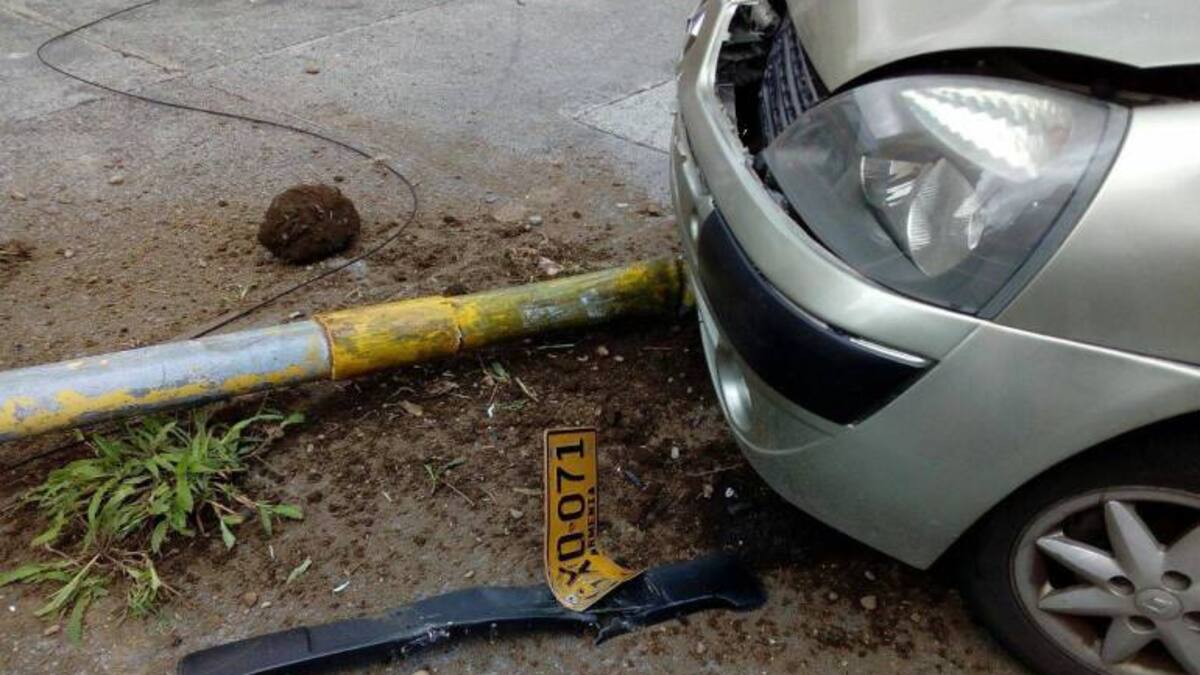 Dos accidentes de tránsito en Armenia por poco provocan una tragedia