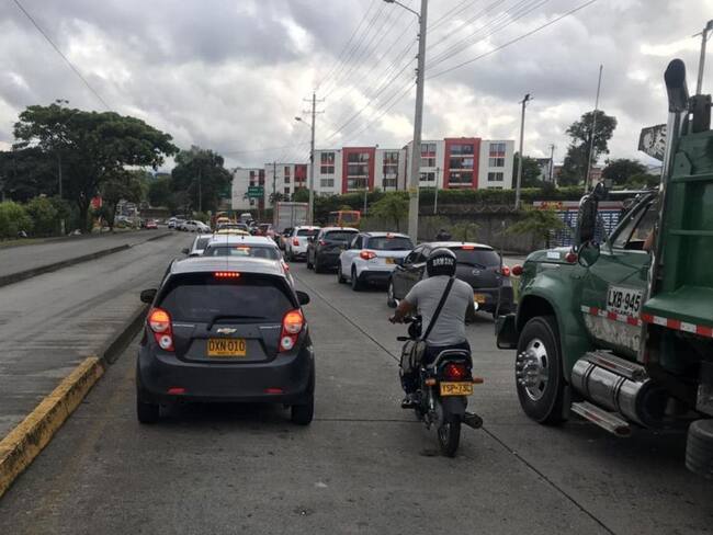 Pereiranos denuncian que los trancones de Corales se salieron de control