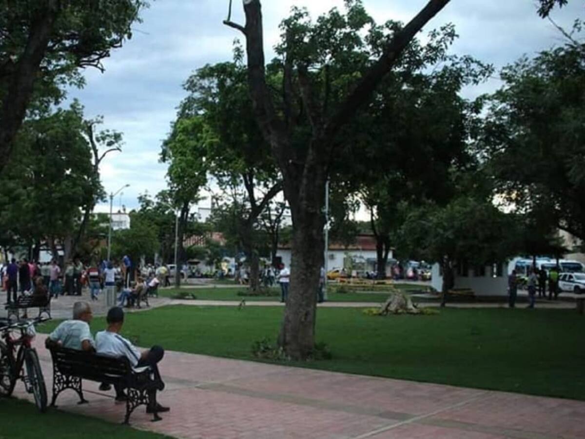 Comunales rechazan contratos de administración de los parques