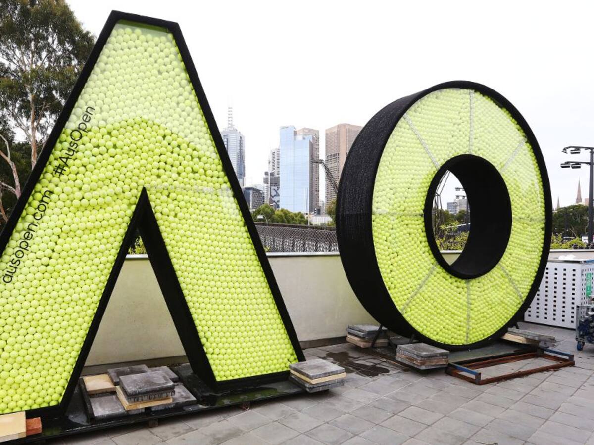 Por un caso de COVID-19, cientos de tenistas aislados en Australia