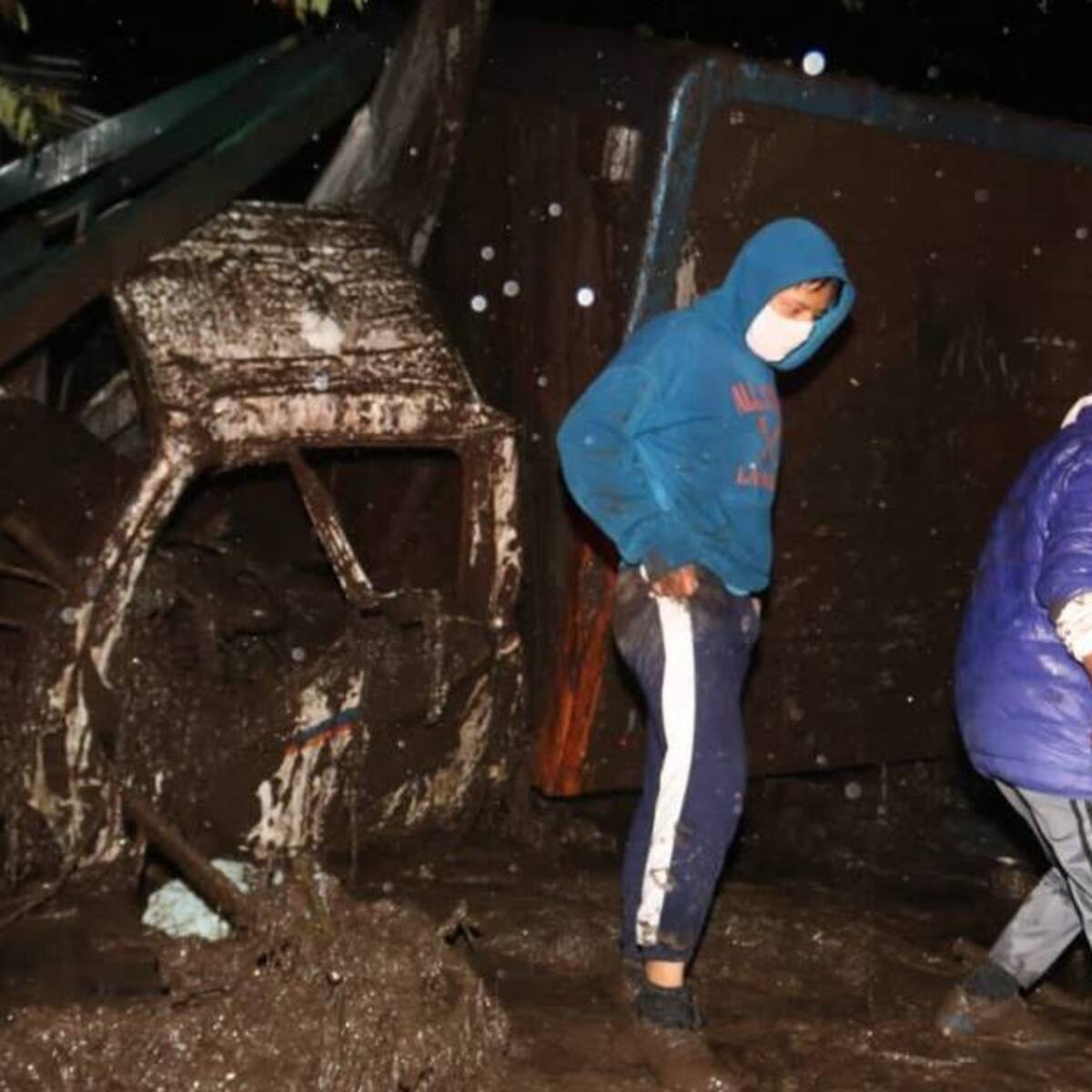 Derrumbe en norte de Quito deja 21 muertos y más de 30 heridos