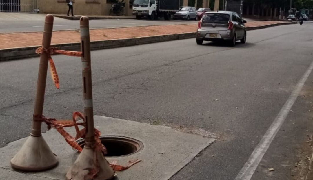 En Diamante II también se robaron tapas de alcantarillas