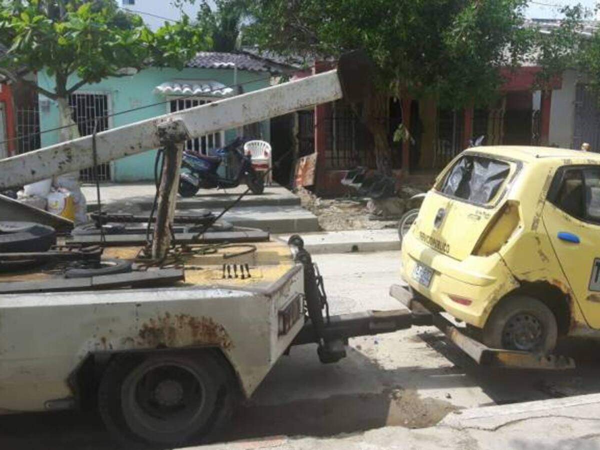 Campaña para recoger vehículos abandonados y chatarras en Cartagena