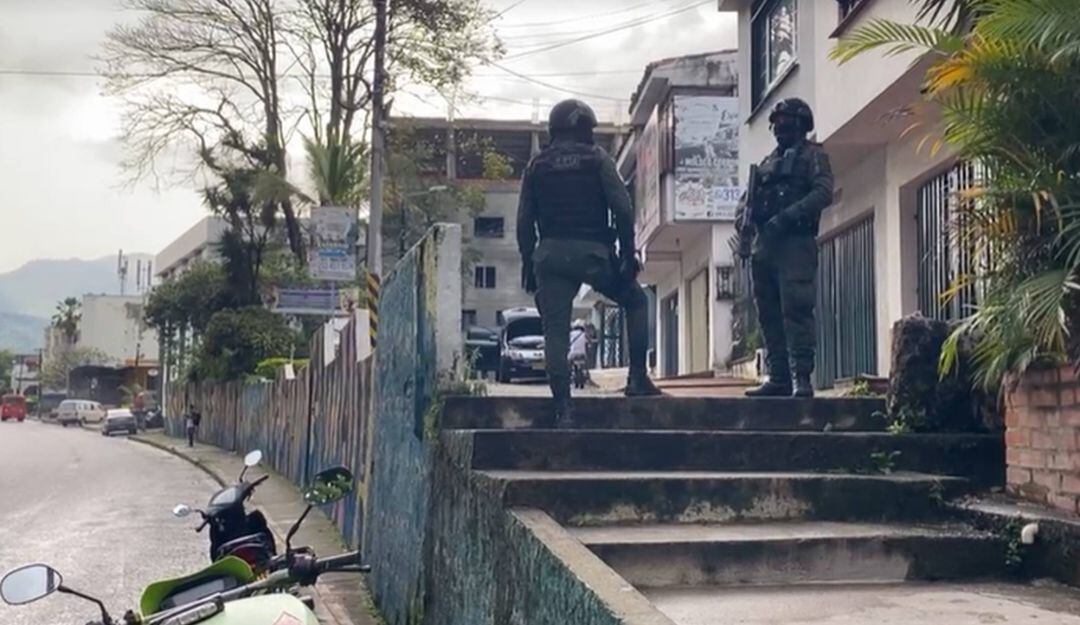 Operativo en el barrio Macarena 