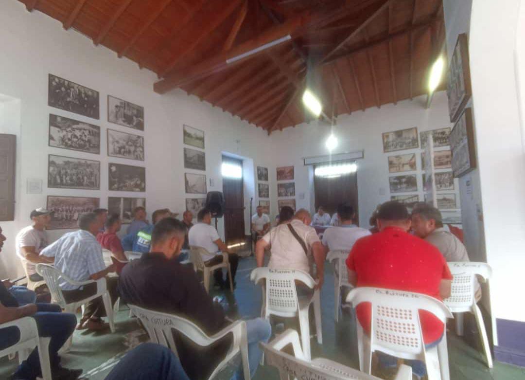 Campesinos reclaman mantenimiento de las vías secundarias y terciarias