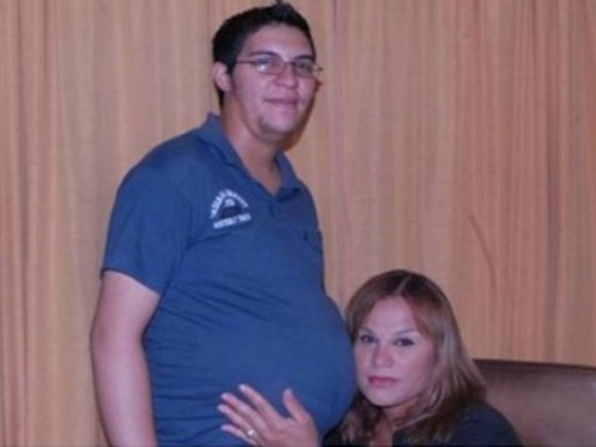 Primer hombre argentino embarazado contrae matrimonio con transexual