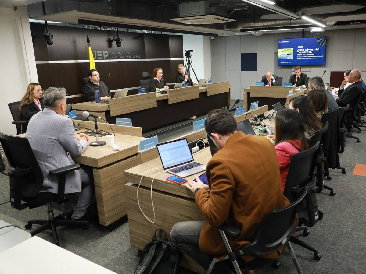 JEP reclama a su Fiscalía por no tener testigos completos en juicio contra coronel Mejía