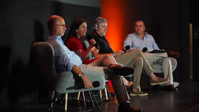Así fue el análisis de la transformación de la industria del turismo y su rol en el posicionamiento regional de la capital del Atlántico en la Cumbre Internacional Barranquilla Global, Turismo y Ciudad. | Foto: Caracol Radio