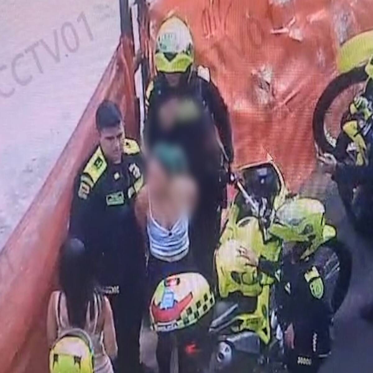 Capturaron a una mujer tras cometer un homicidio durante una riña en el Centro de Medellín