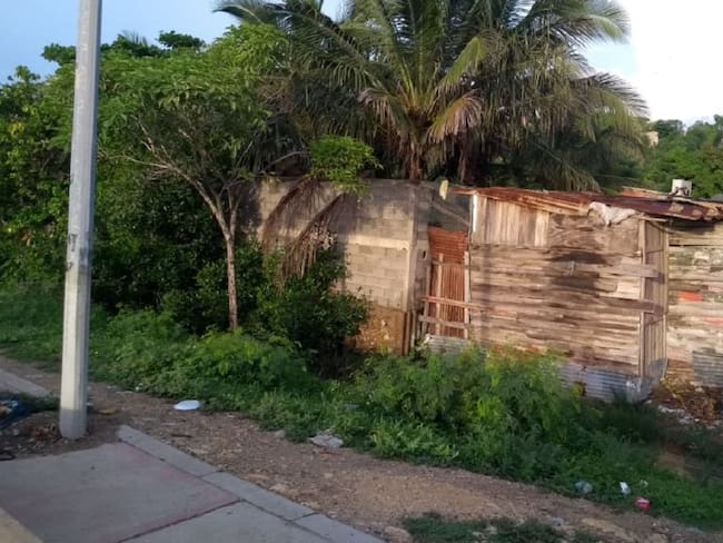 Invasiones fuera de control en la vía Perimetral de Cartagena