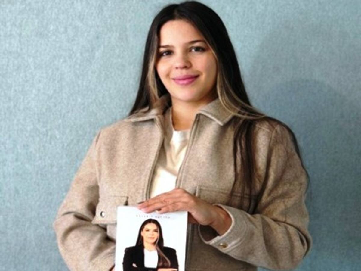 La Ingeniera Najarit Aquino presenta su libro para empresas " El Metodo Aquino"