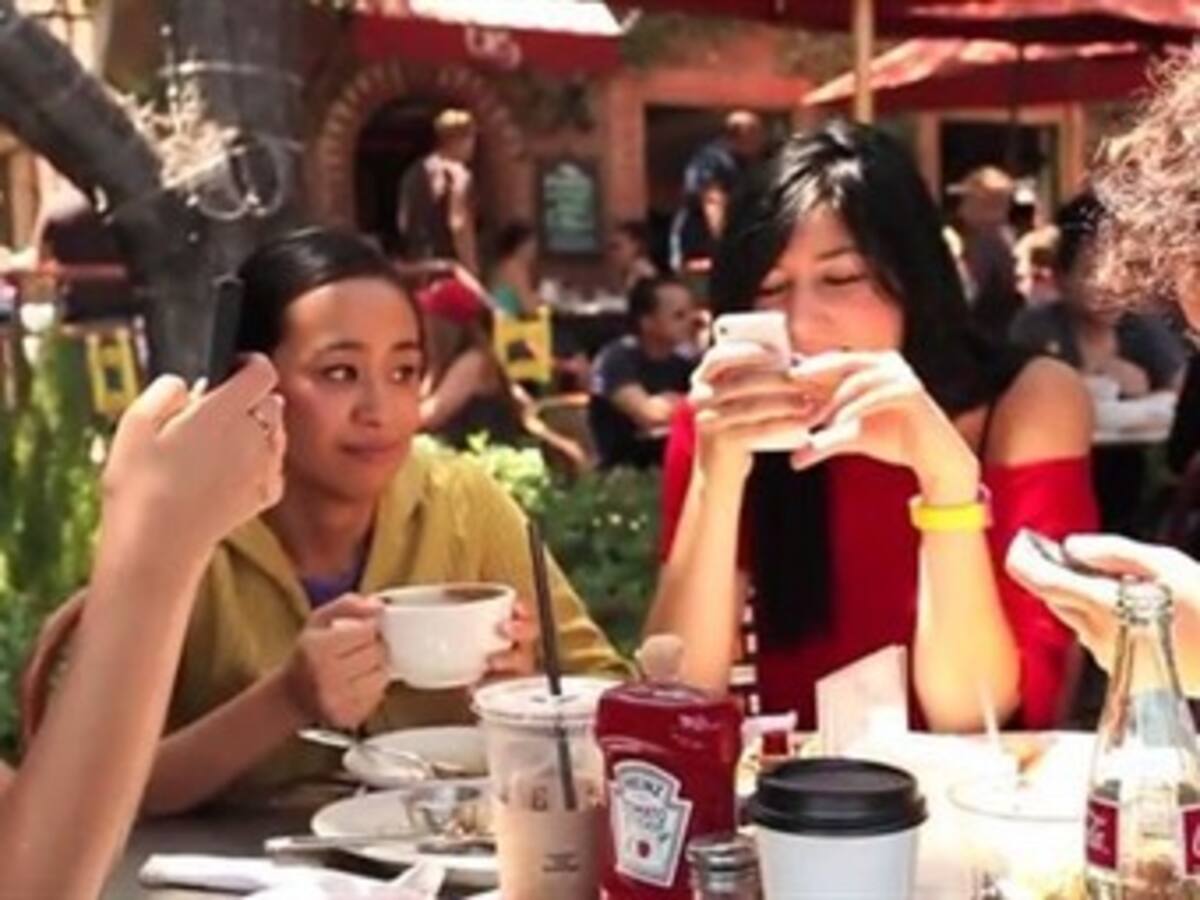 Cenar tranquilo sin usar Smartphone