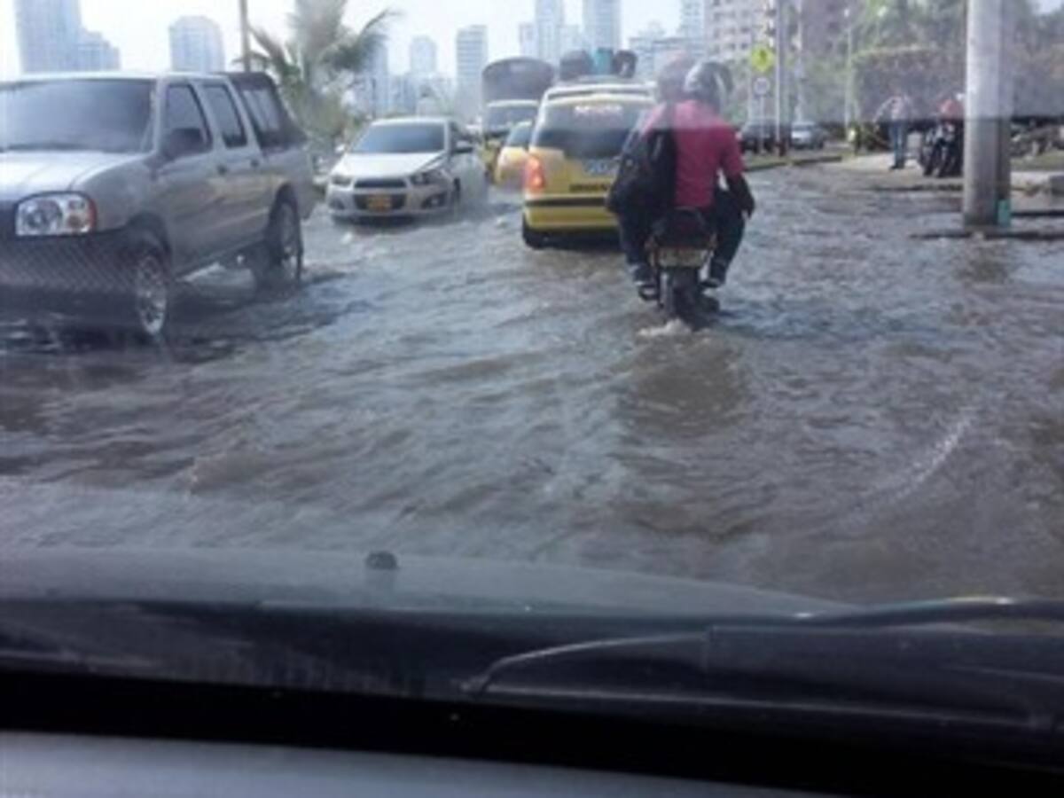 Proponen elevar nivel de vías para enfrentar la marea alta en Cartagena