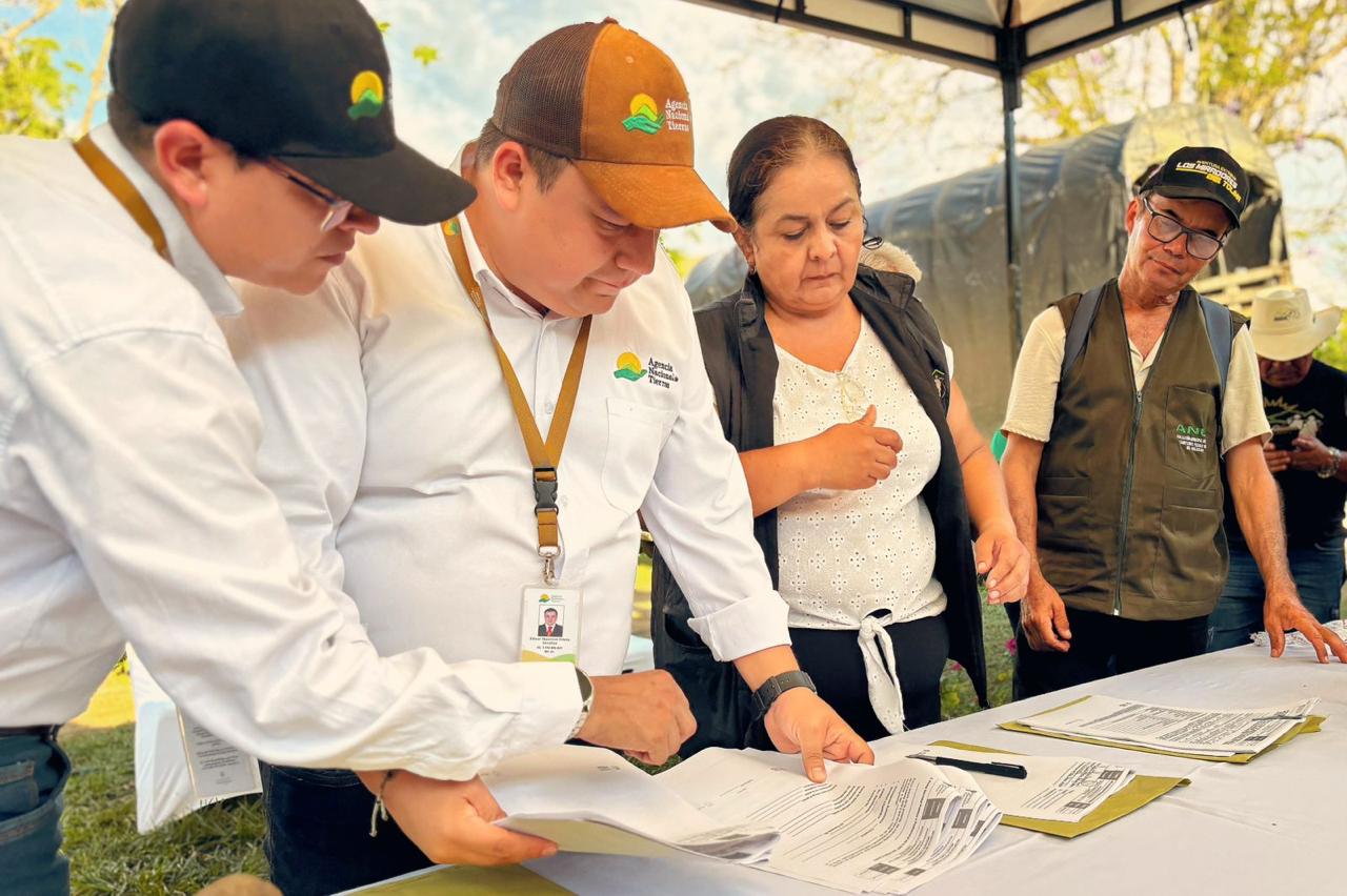 El Gobierno Nacional entregó más de 1.100 hectáreas de tierra al campesinado en el Tolima