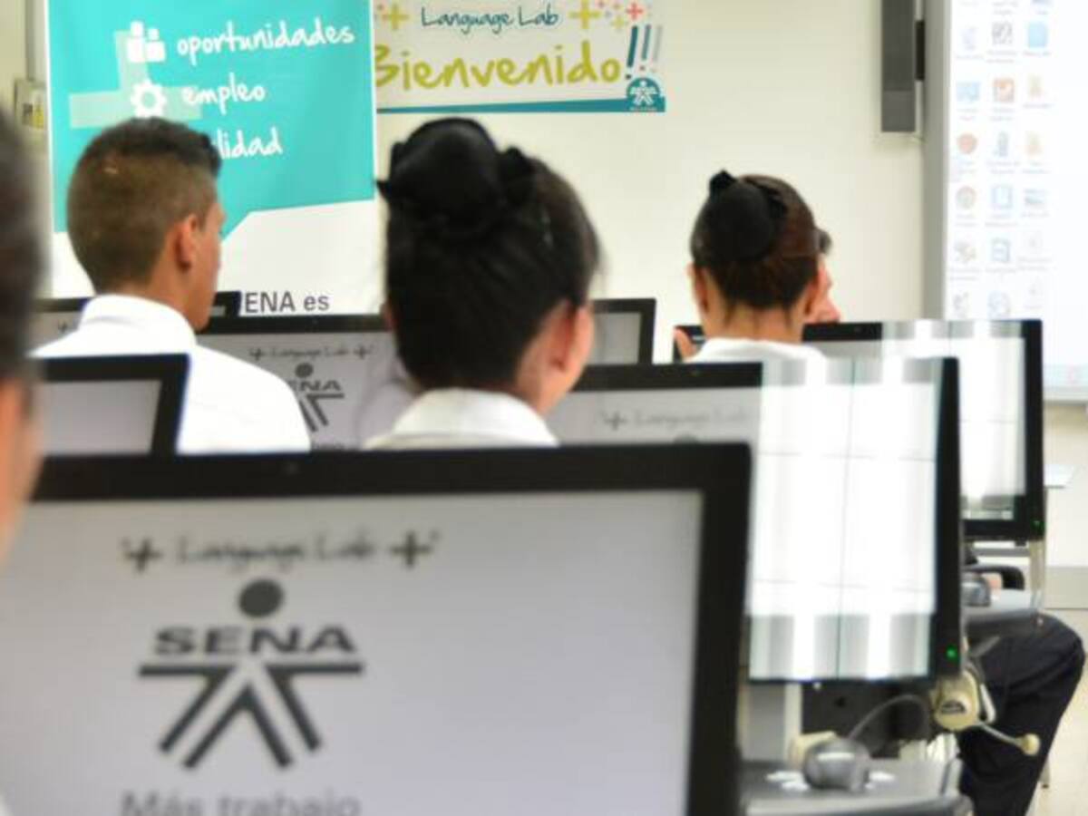 Los primeros guerrilleros indultados ya estudian en el Sena