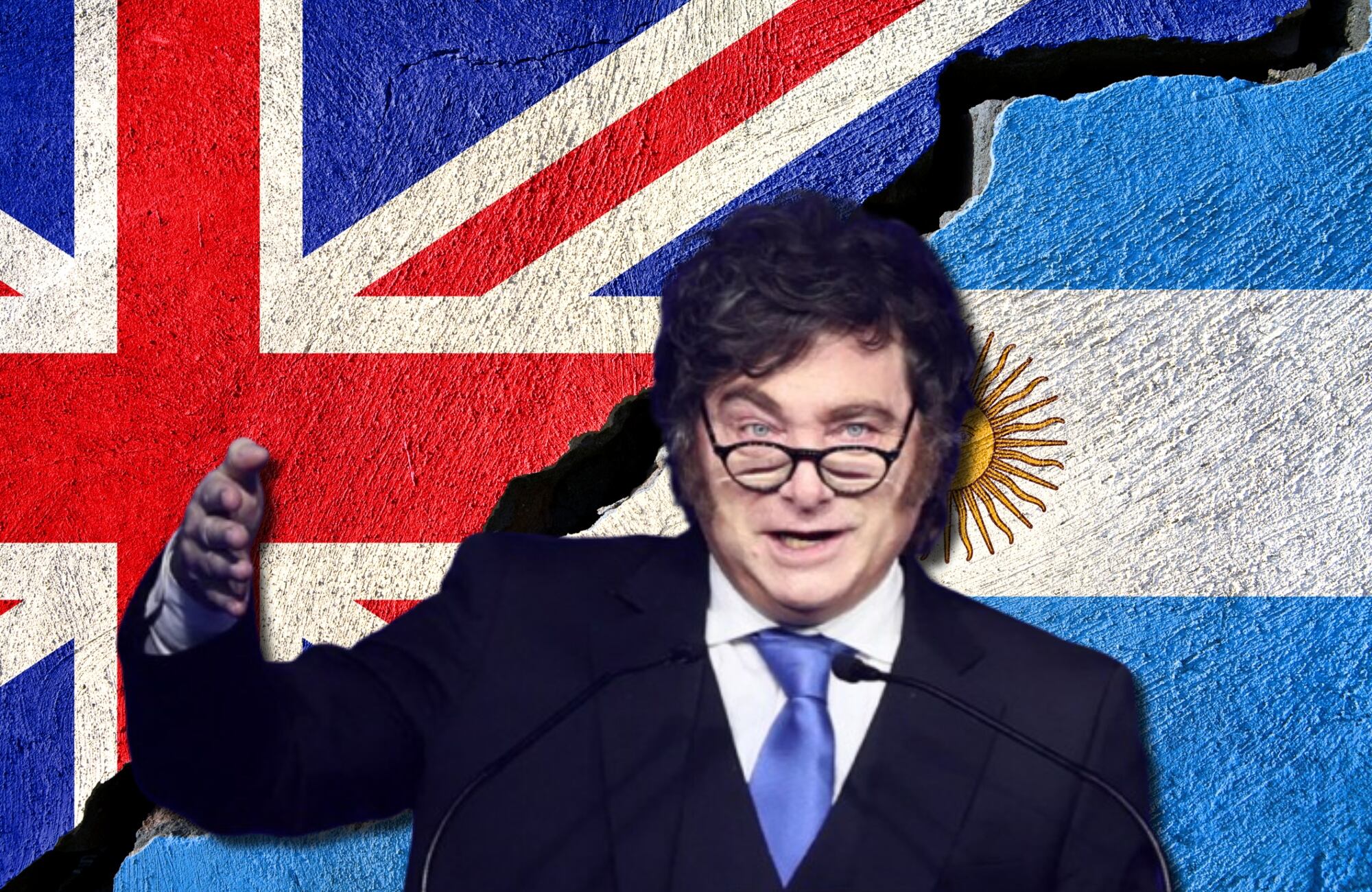 Banderas de Reino Unido y Argentina y Javier Milei. Fotos: Getty Images / (Photo by Javier TORRES / AFP)
