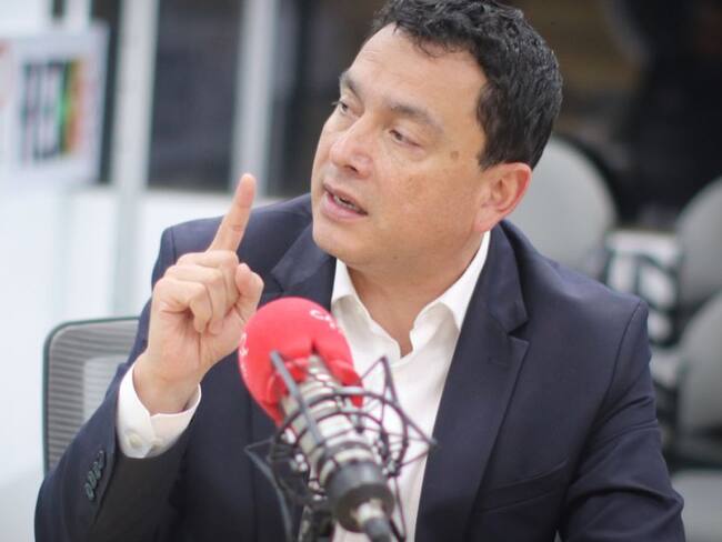 Lo más estratégico es traerlos para perseguirlos: Libreros2