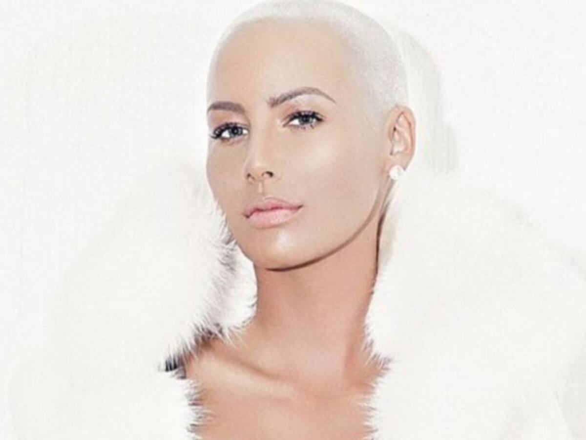 Amber Rose pelea con Instagram al censurar una foto de sus pezones